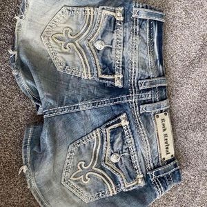 Size 28 Rock Revival Shorts